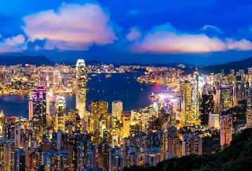 香港３大夜景を堪能！SKY100展望台・アベニューオブスターズでの光のショー・ビクトリアピーク100万ドルの夜景をご案内